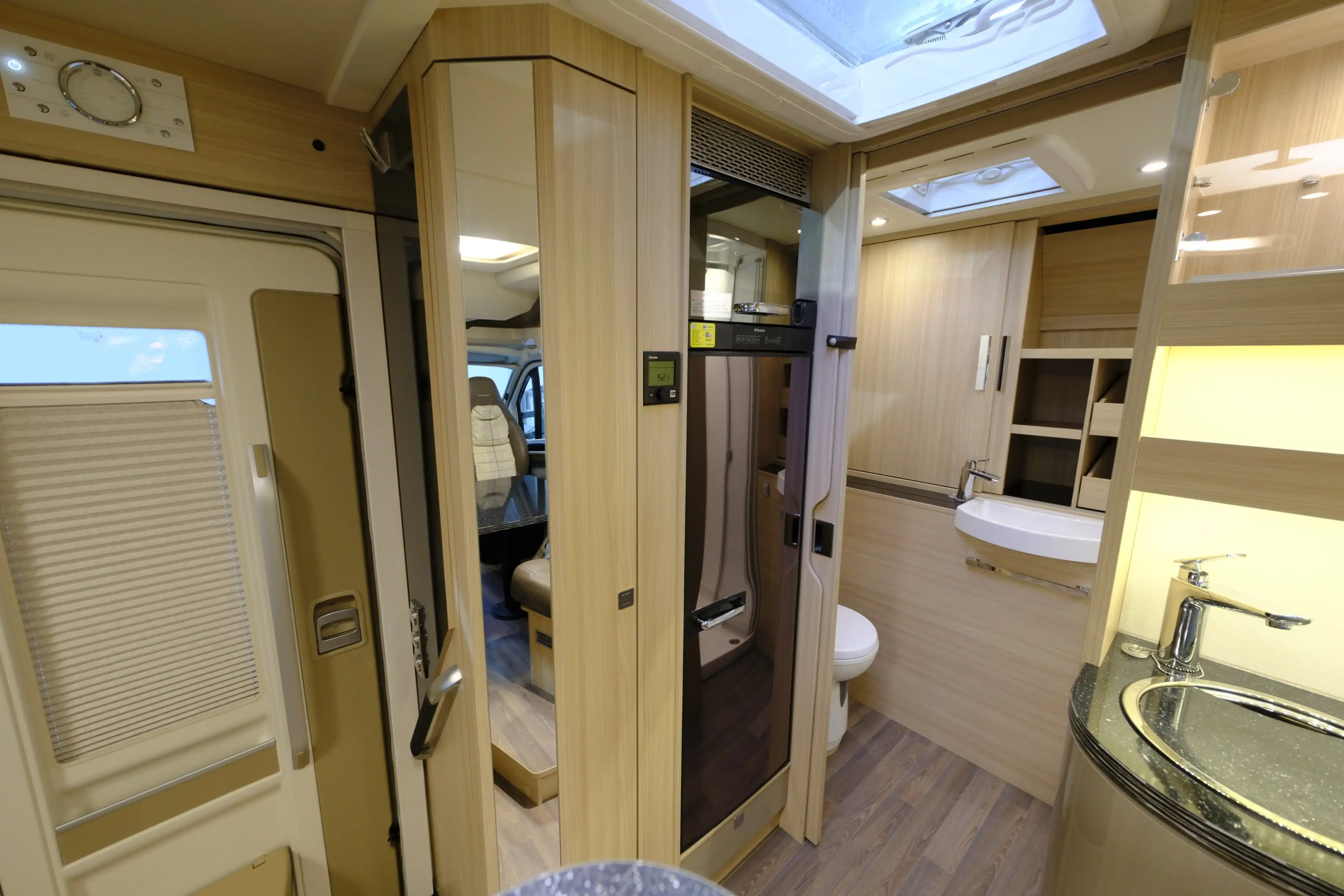 BUERSTNER Ixeo IT 680 G - Ansicht 13